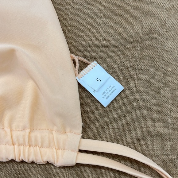 Cupshe swimsuit - Picture 3 of 3